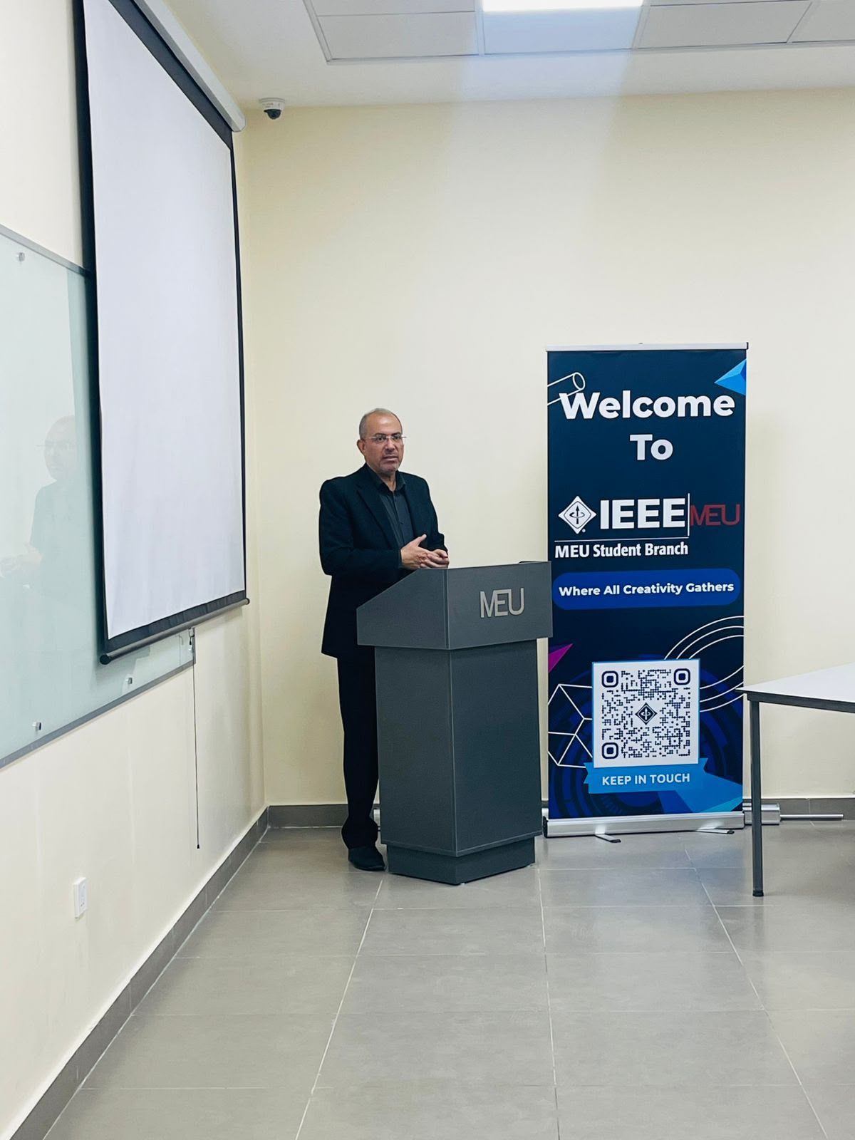 من على منبر IEEE — جامعة الشرق الأوسط