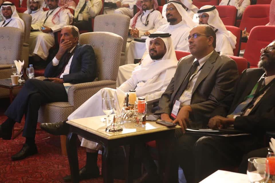 من الصفوف الأمامية — مؤتمرٌ في المملكة العربية السعودية