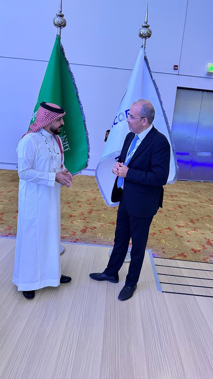 حوارٌ جانبيٌّ في الرياض