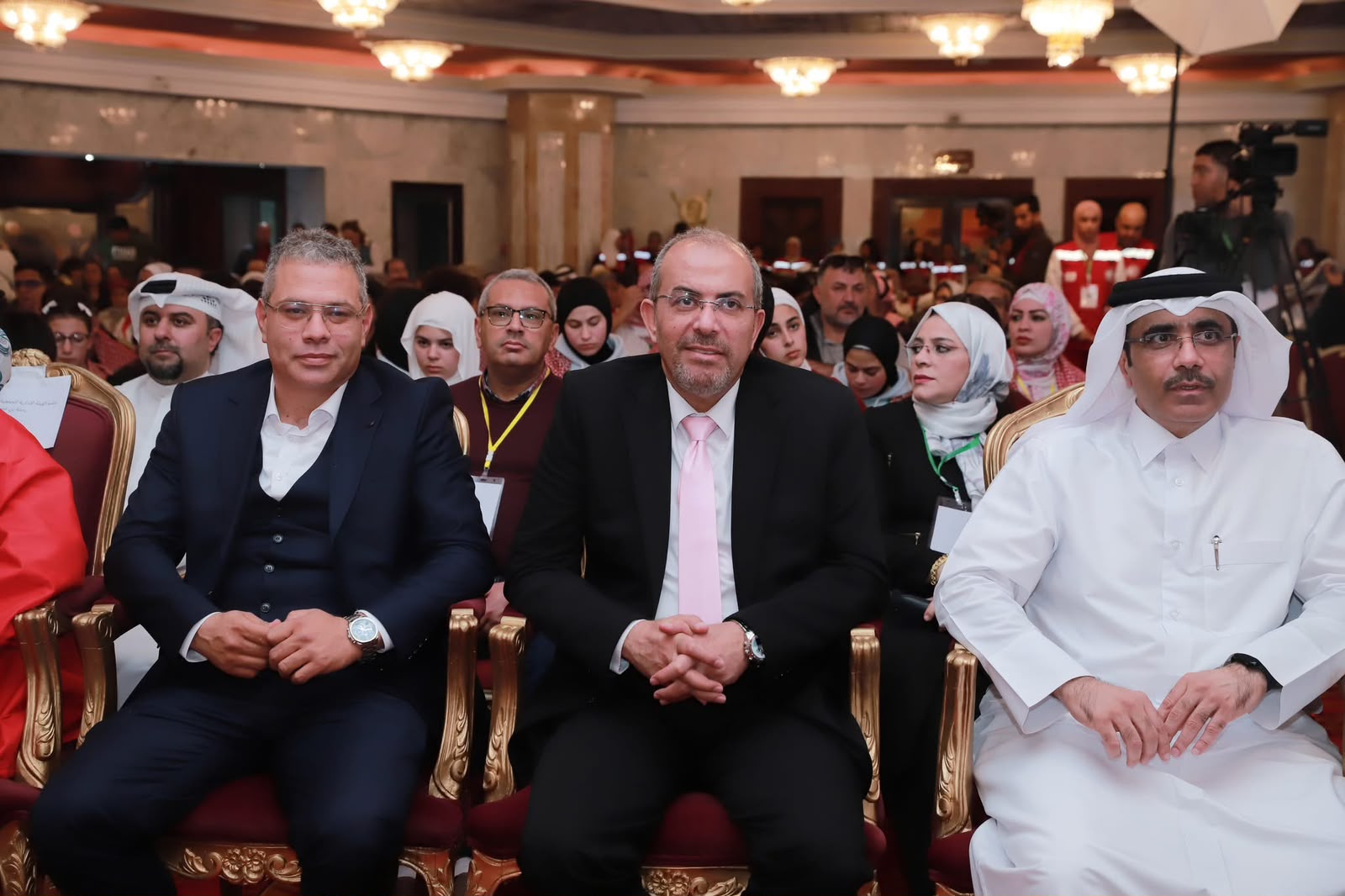 من الصفوف الأمامية — مؤتمرٌ عربيٌّ خليجيّ