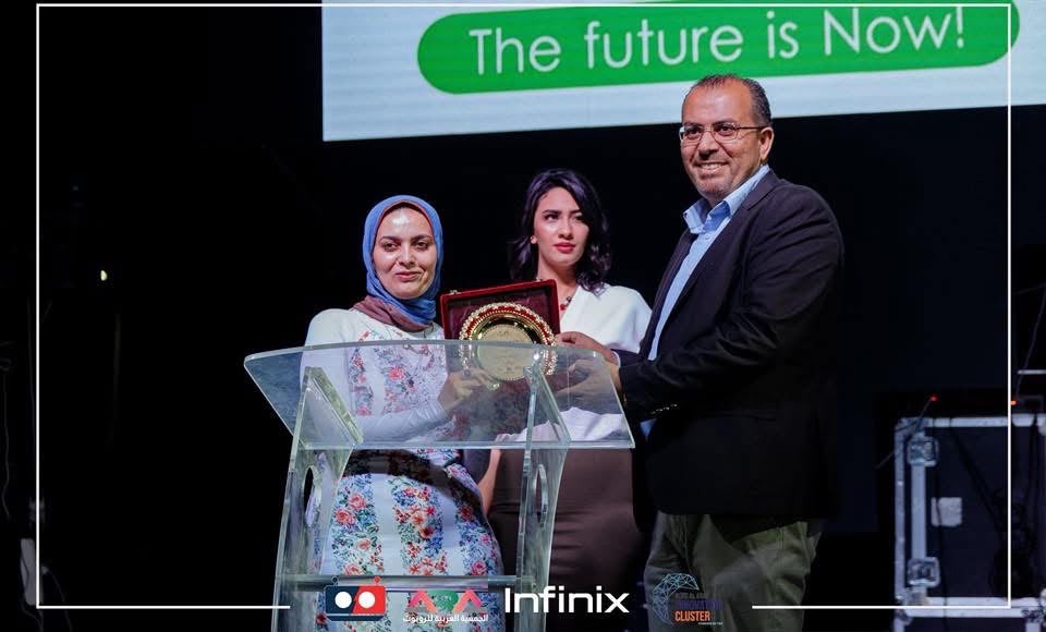 تكريمٌ على مسرح The Future is Now — Infinix